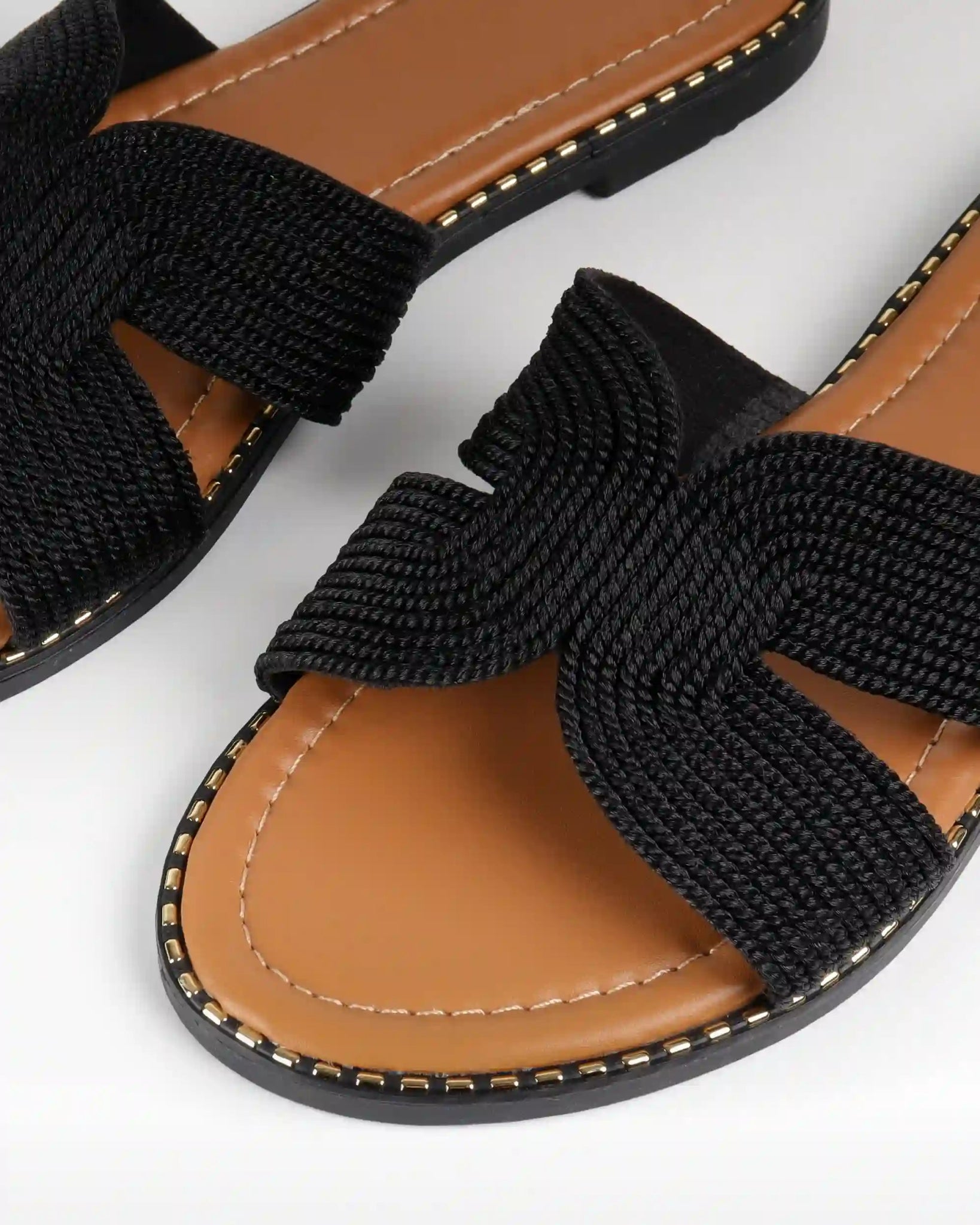 Mules plates tressées Ella - La Bottine SourianteChaussures