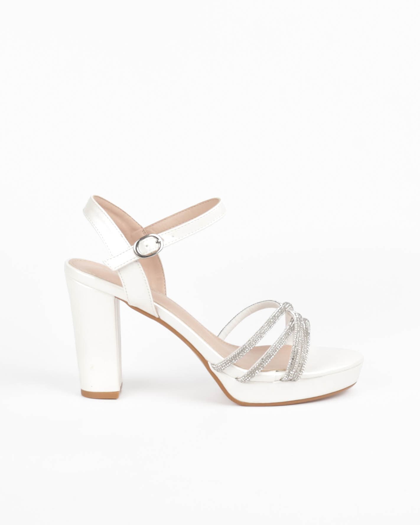 Sandales soirée blanches à talon carré et brides à strass
