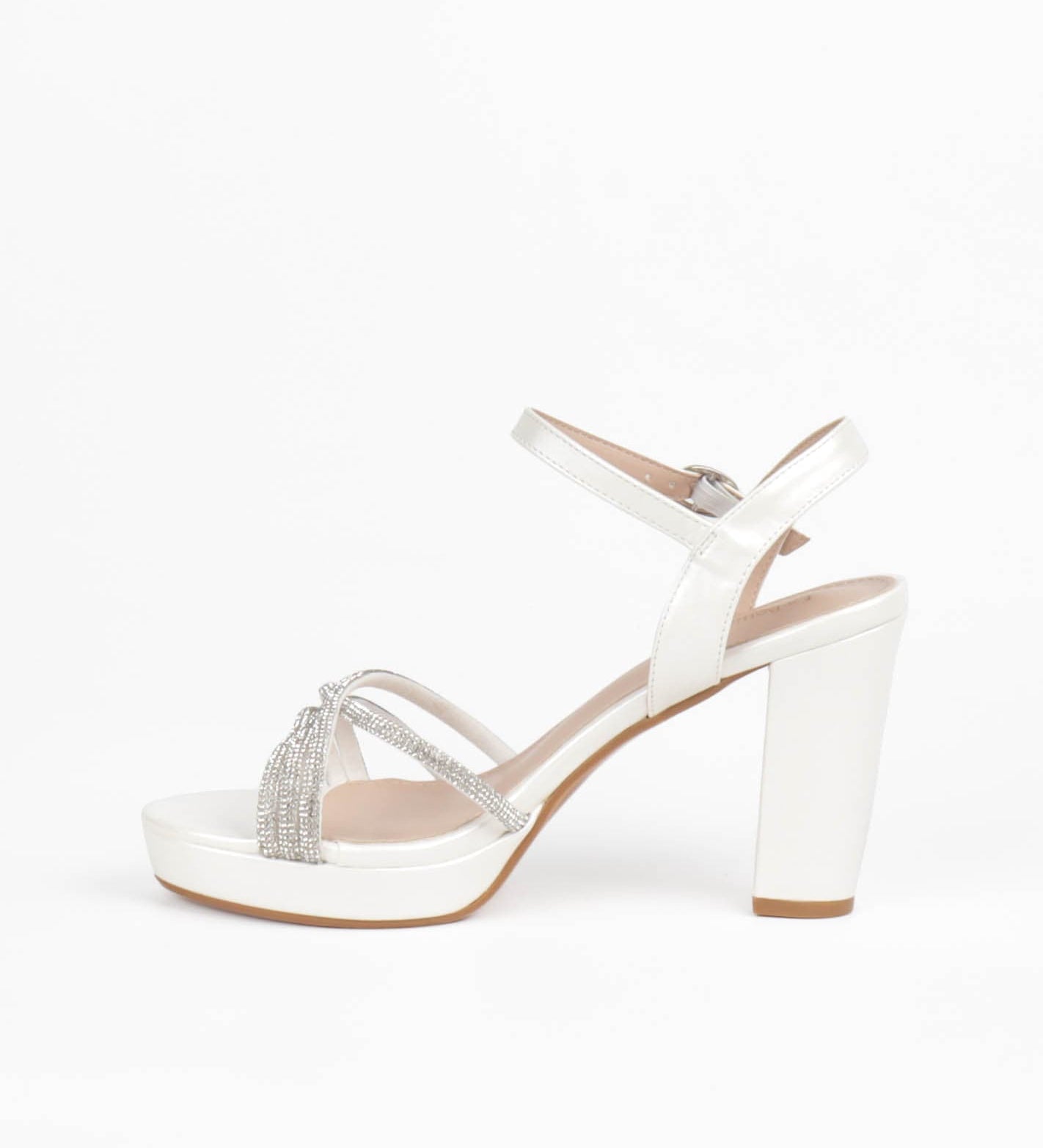 Sandales soirée blanches à talon carré et brides à strass