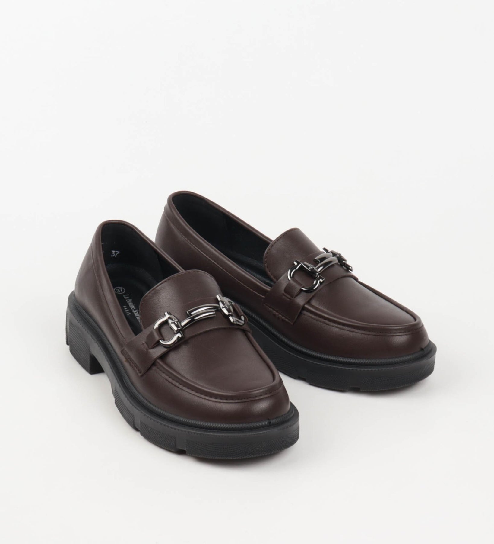 mocassins femme marron à semelle souple crantée vue trois quarts