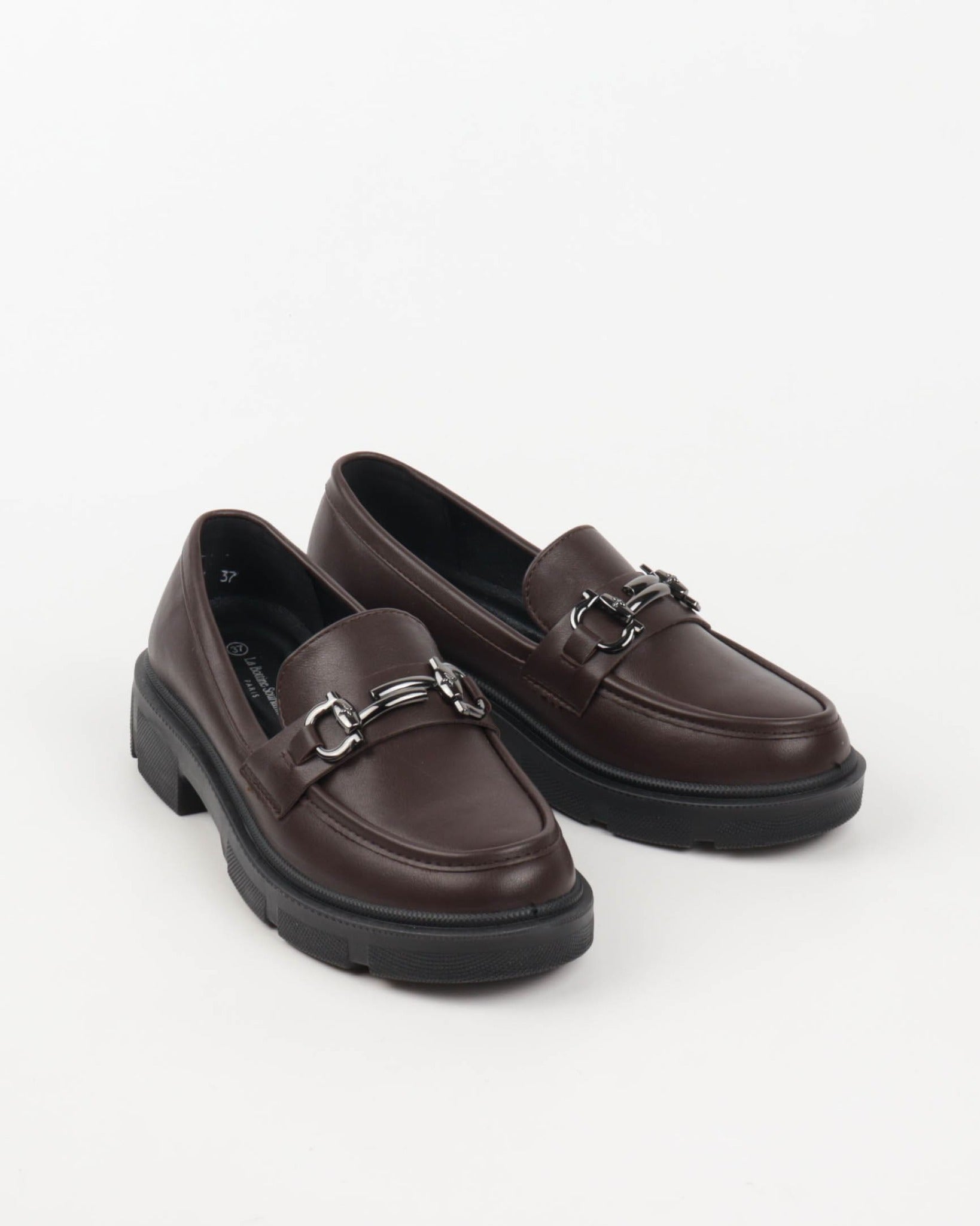 mocassins femme marron à semelle souple crantée vue trois quarts